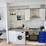 Apartamento Hosted By Gracie
