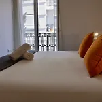 Hosted By Gracie Apartamento *