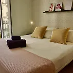 Hosted By Gracie Apartamento
