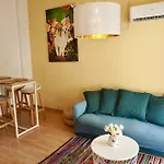 Hosted By Gracie * Valência