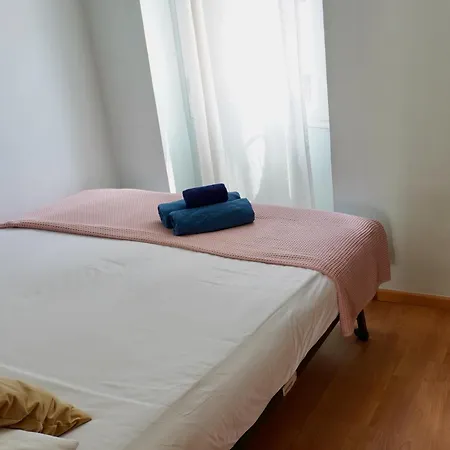 Hosted By Gracie * Valencia