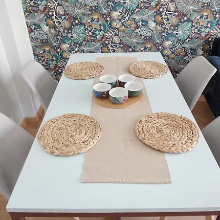 Hosted By Gracie Apartamento