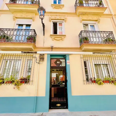 Hosted By Gracie Lägenhet Valencia