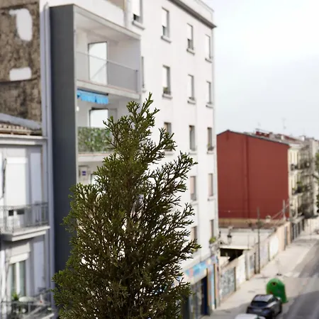 Hosted By Gracie Lägenhet