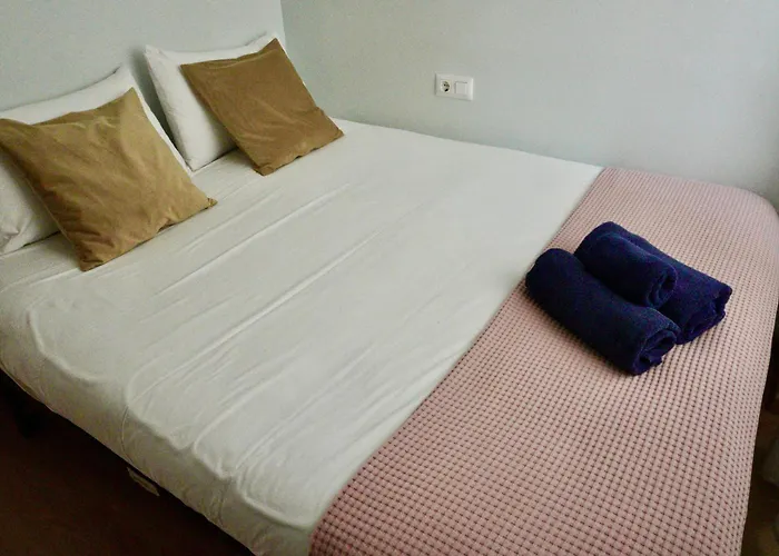 Hosted By Gracie Apartman *